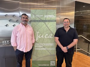 Alfonso Abecia (izda.), director IUCA, junto a Miguel Ángel Saz, subdirector IUCA. Segunda sesión del ciclo de conferencias "Ganadería: pasado, presente, futuro".