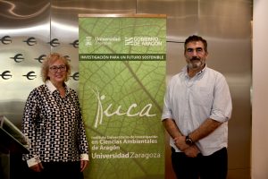 Pilar Santolaria, ponente de la tercera sesión, junto a Alfonso Abecia, director IUCA