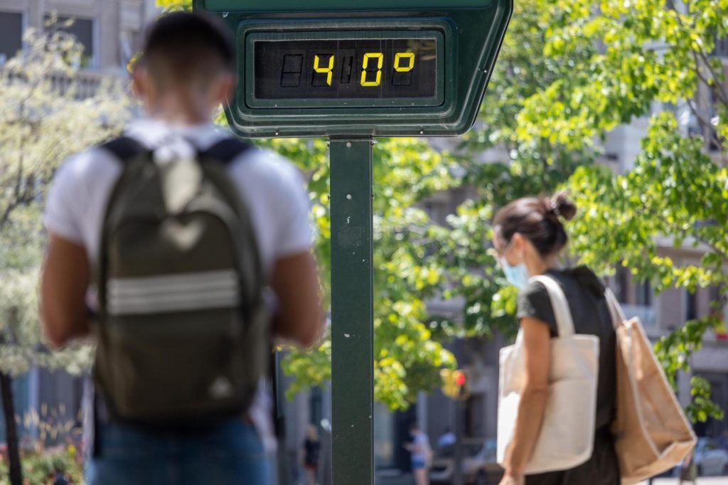 Termómetro marcando 40ºC en la Ciudad de Zaragoza. Imagen: Ayto. de Zaragoza